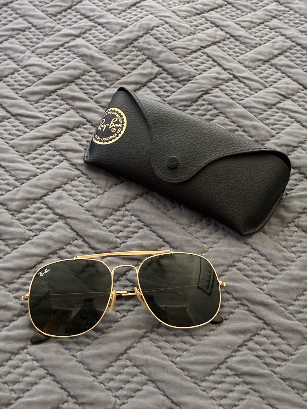 RAY-BAN Gold
Sunglasses THE GENERAL RB 3561 001 57-17 G-15
Green Lenses